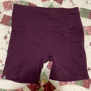 Oiselle pocket jogger shorts